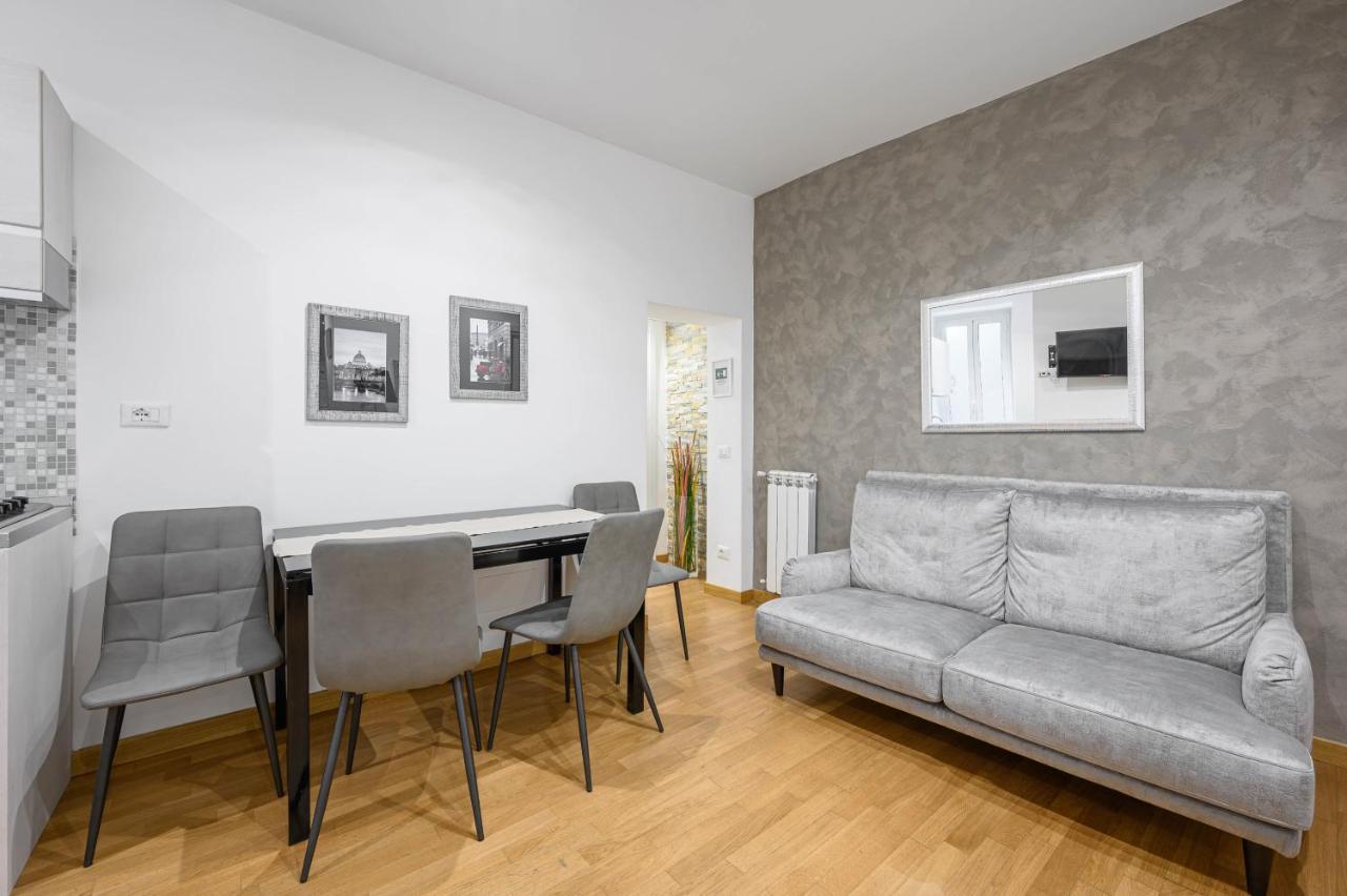 Navona & Pantheon Cozy Apartment Roma Esterno foto